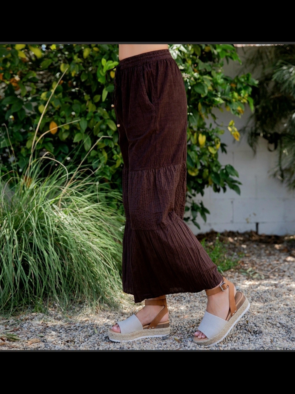 Young Threads Wide Leg Tiered Textured Pants in Brown Sz L - Picture 3 of 7